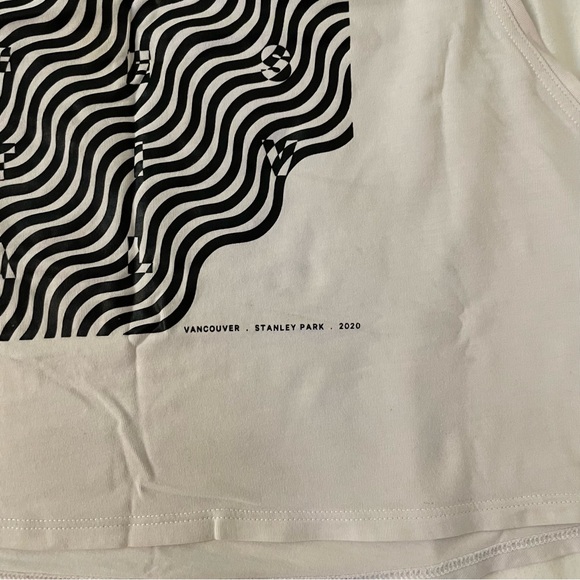 Lululemon Cut Back Crop Tank *SeaWheeze
White - Picture 4 of 8